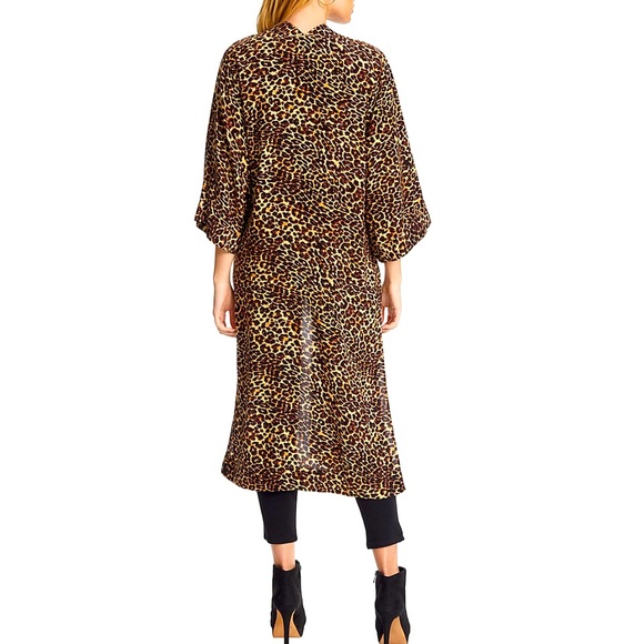 Jessica Simpson gray sand waverly jaguar kimono. 2 available sizes small & med - Picture 2 of 7